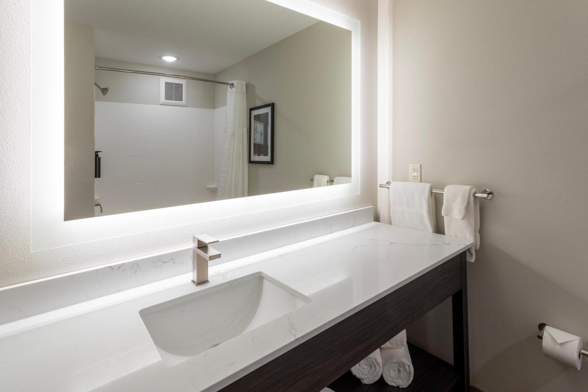 Grandstay Hotel & Suites Algona Ngoại thất bức ảnh